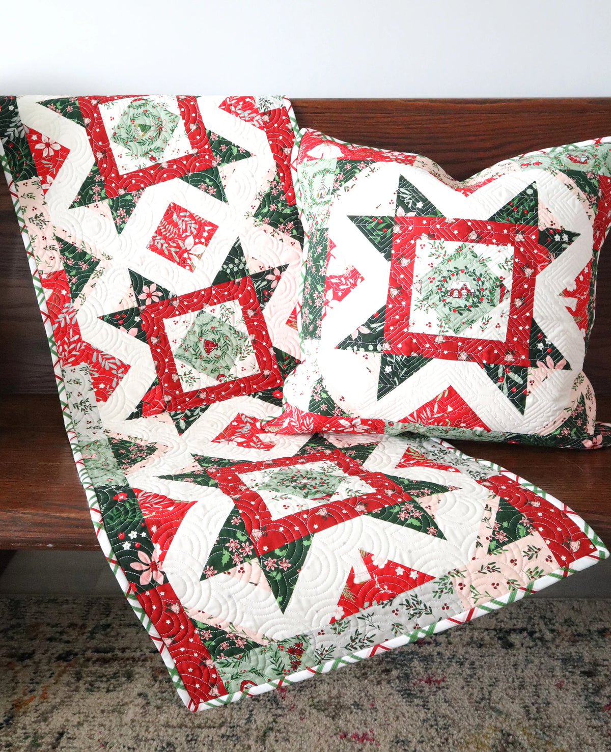 A Little Christmas Table Runner & Pillow Pattern